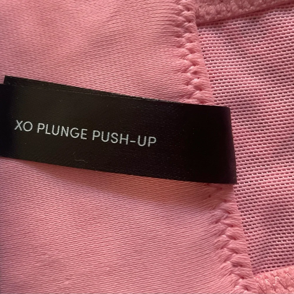 Torrid Plunge Push Up  Lace Padded Underwire Bra In Color Sea Pink Size 42B NWT - Picture 12 of 14